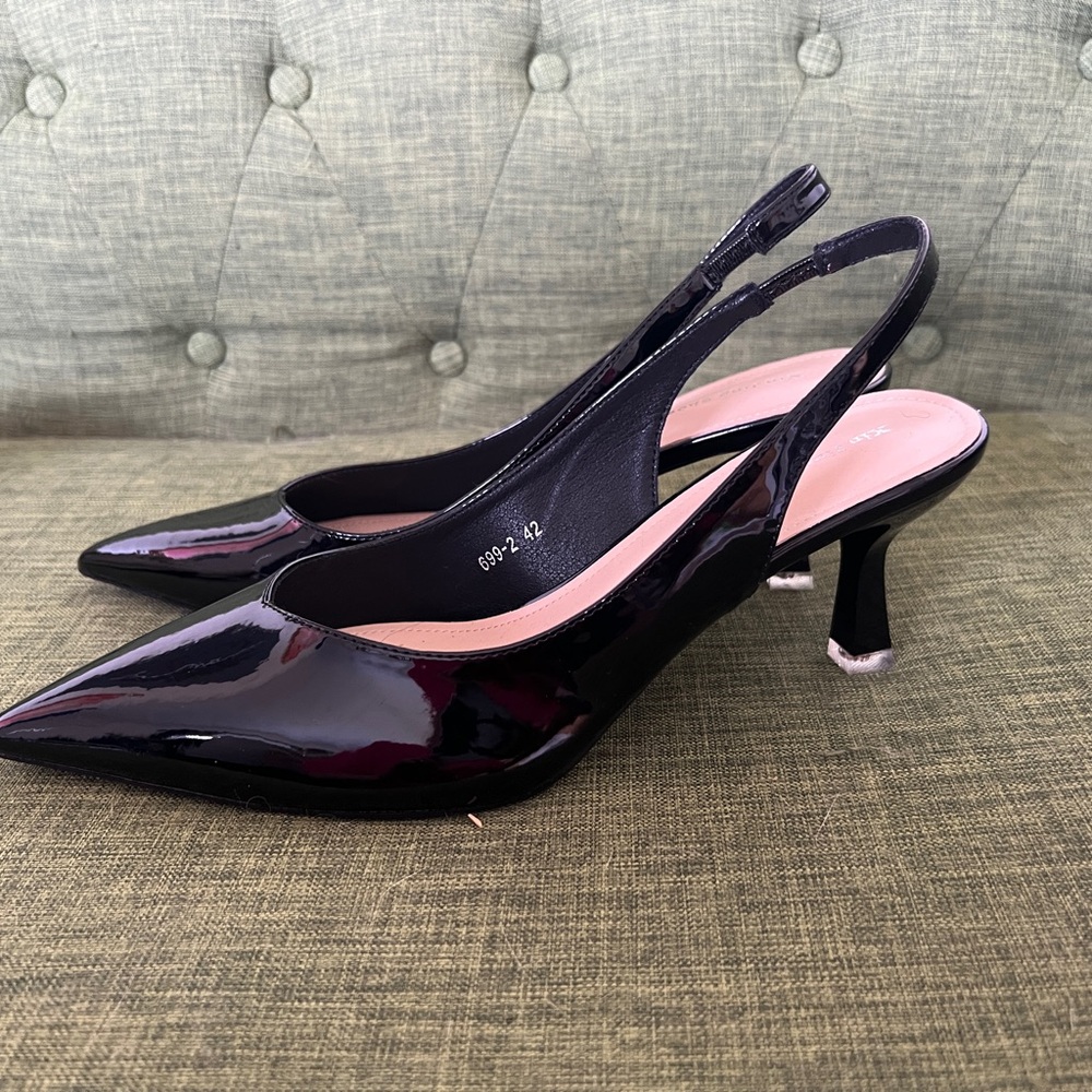 Elegant Black Slingback Heels
